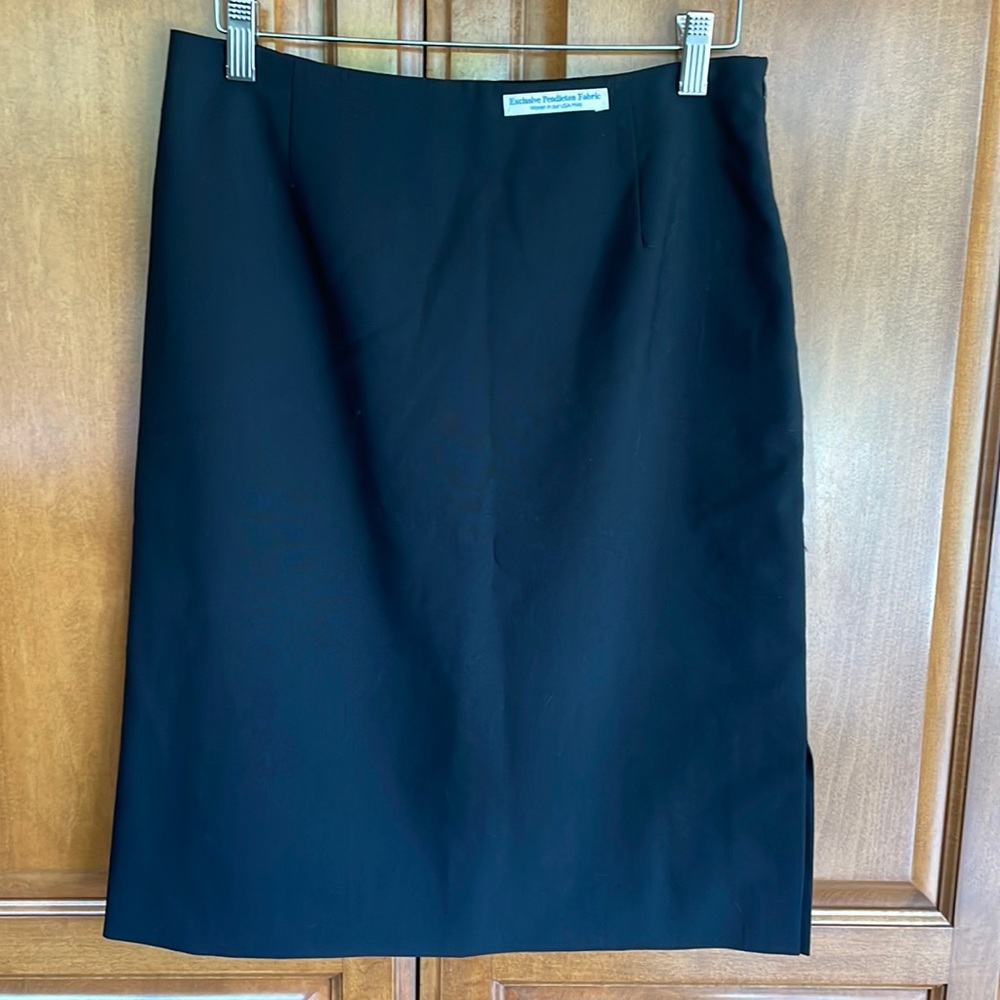 PENDLETON “SAVVY STRETCH” LIGHTWEIGHT WOOL SKIRT NEVER WORN SIZE 6P MADE IN USA